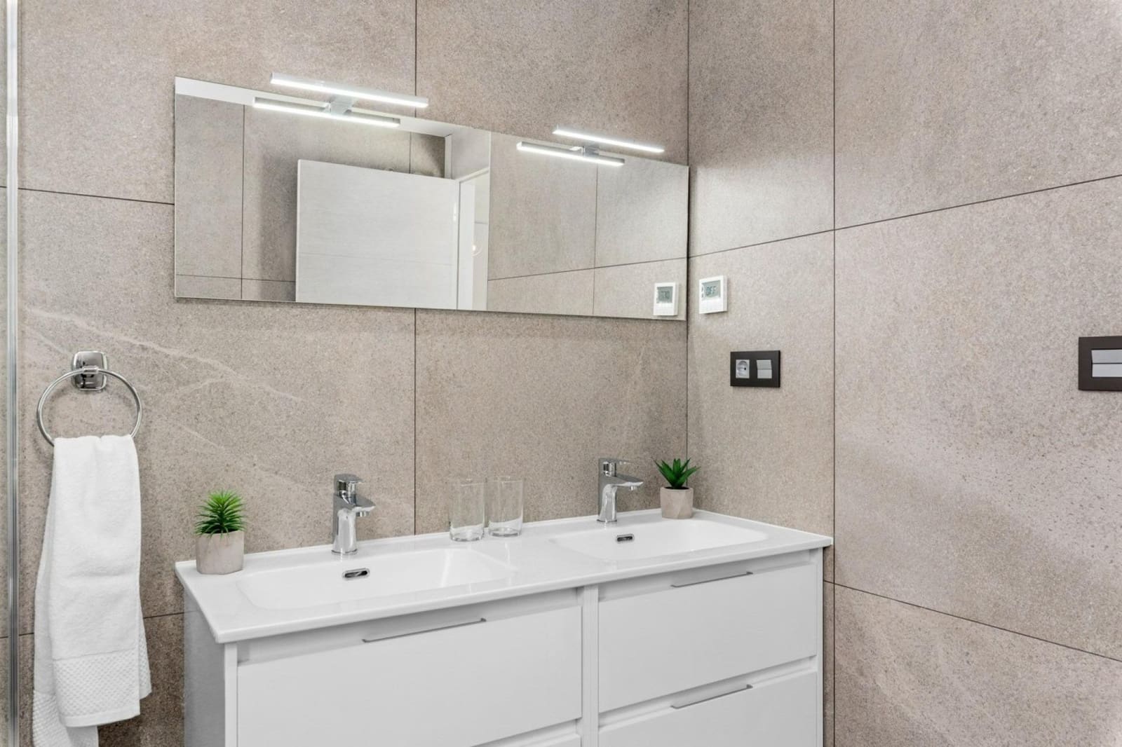 3 sypialnia Willa na sprzedaż w El Raso z basenem - 445 000 € (Ref: 9349501)