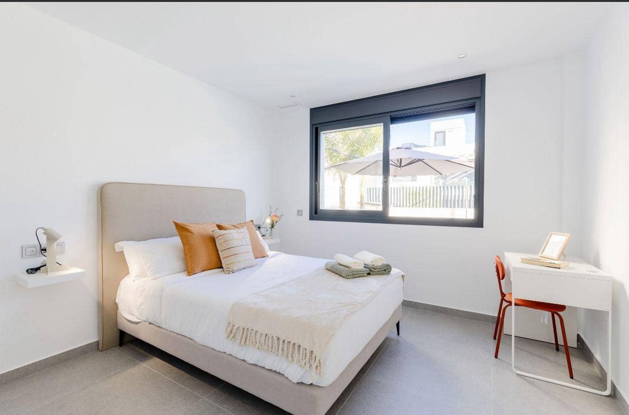 3 bedroom Villa for sale in Algorfa - € 550,000 (Ref: 9373823)