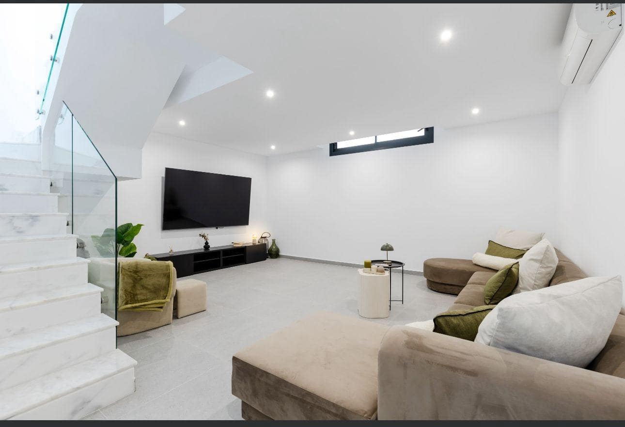 3 bedroom Villa for sale in Algorfa - € 550,000 (Ref: 9373823)