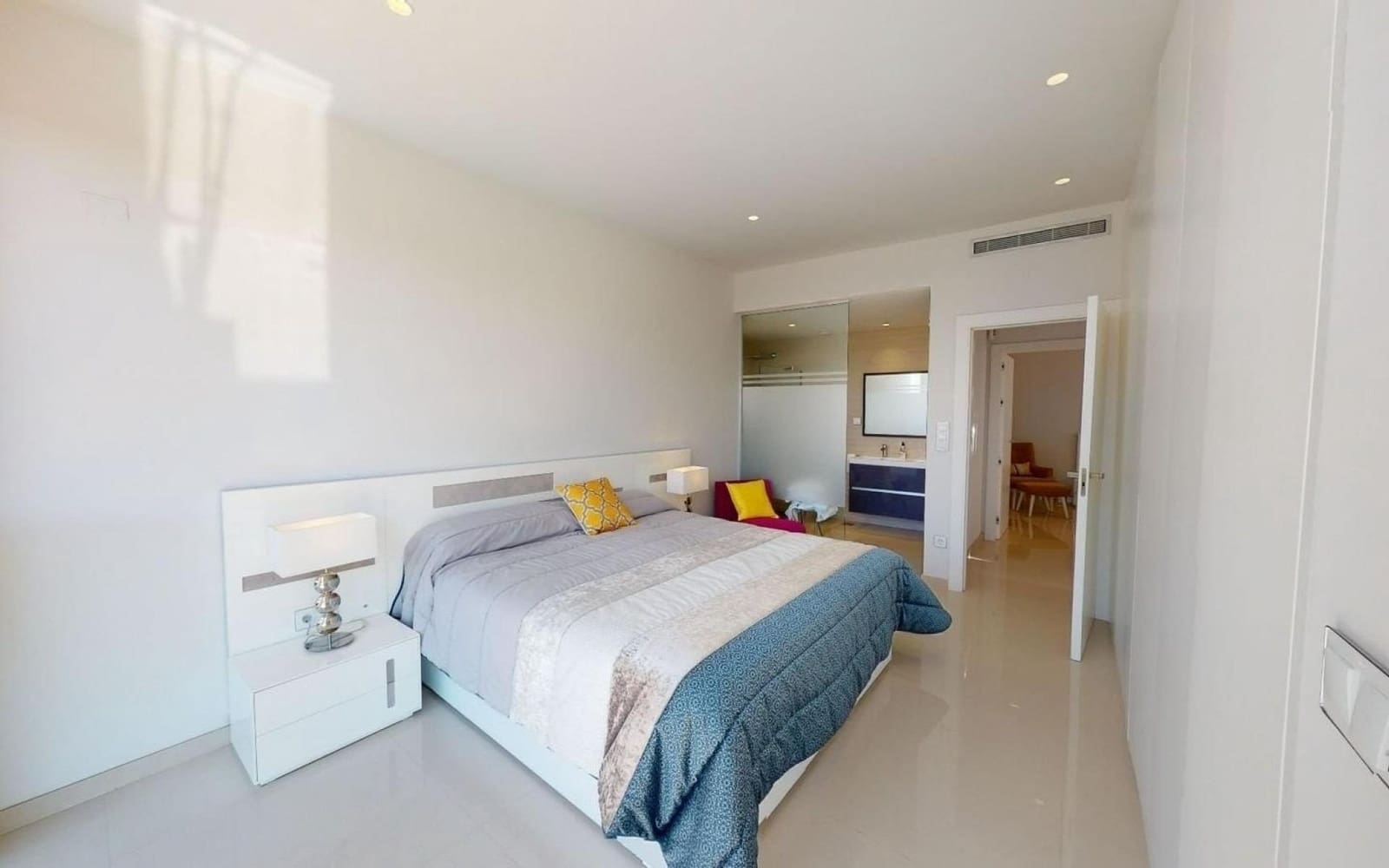 4 soveværelse Villa til salg i Torrevieja med swimmingpool - € 599.950 (Ref: 9375282)