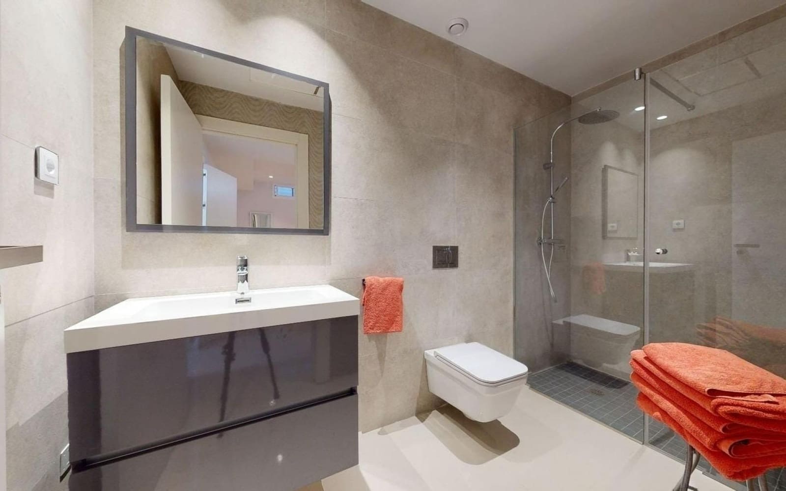 4 soveværelse Villa til salg i Torrevieja med swimmingpool - € 599.950 (Ref: 9375282)