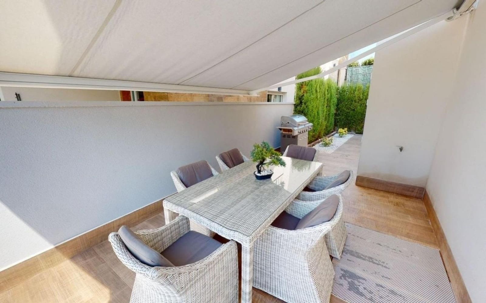 4 soveværelse Villa til salg i Torrevieja med swimmingpool - € 599.950 (Ref: 9375282)