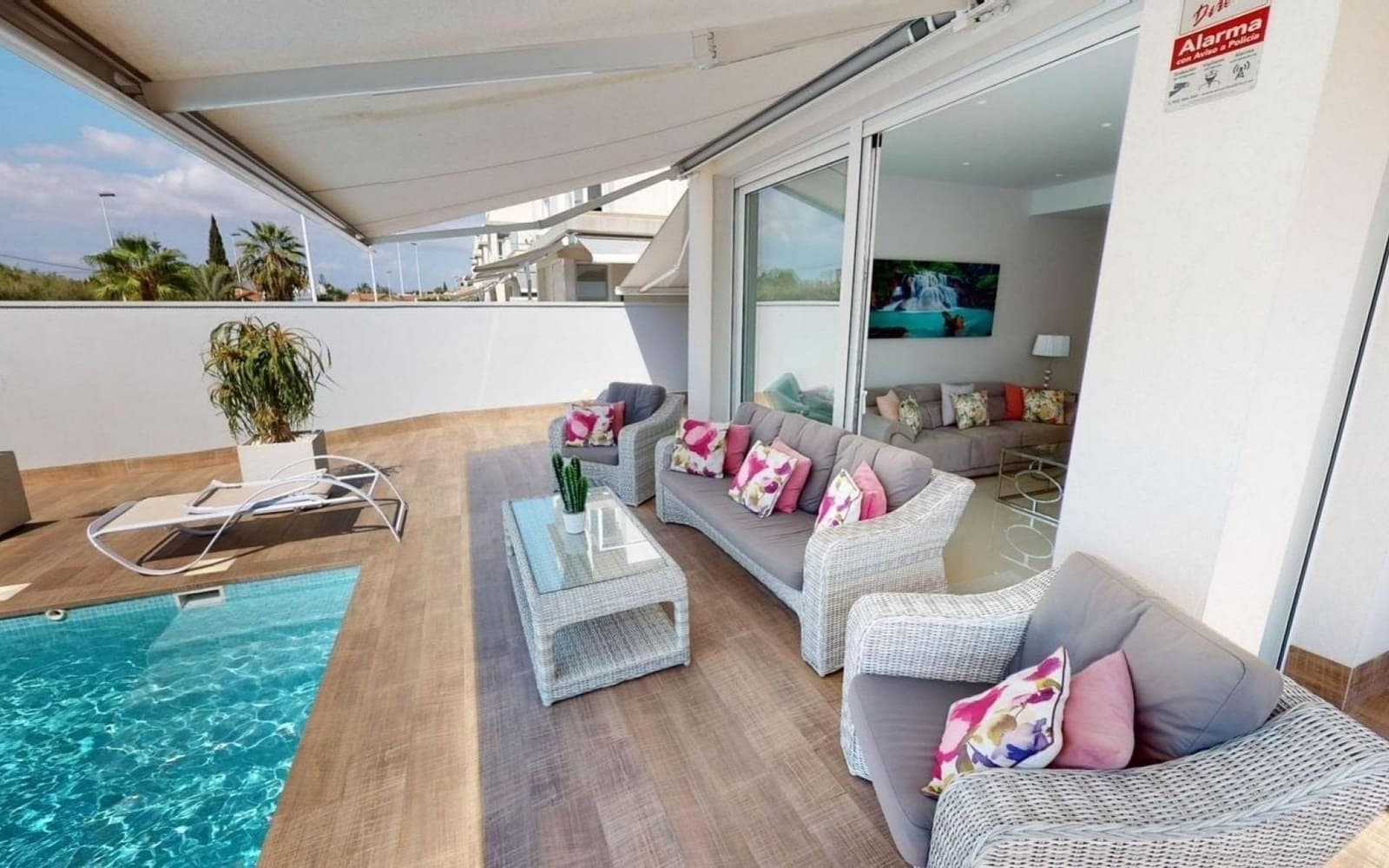 4 sypialnia Willa na sprzedaż w Torrevieja z basenem - 599 950 € (Ref: 9375282)