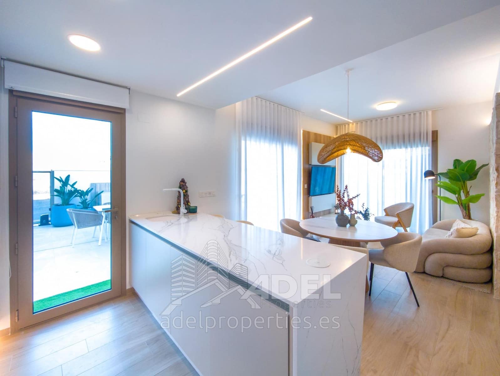 Chalet de 3 habitaciones en Ciudad Quesada en venta con piscina - 435.000 € (Ref: 9446292)