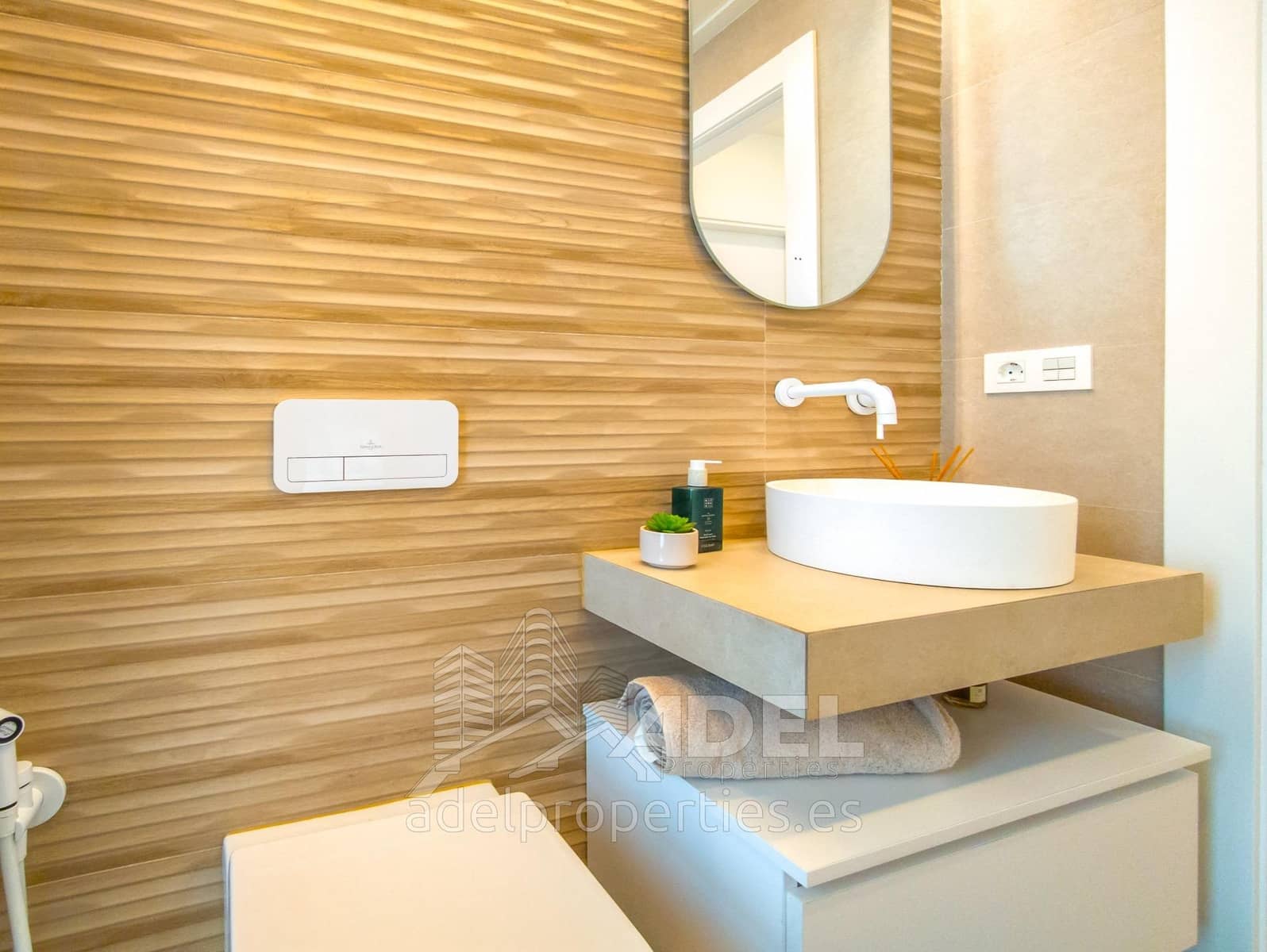 Chalet de 3 habitaciones en Ciudad Quesada en venta con piscina - 435.000 € (Ref: 9446292)