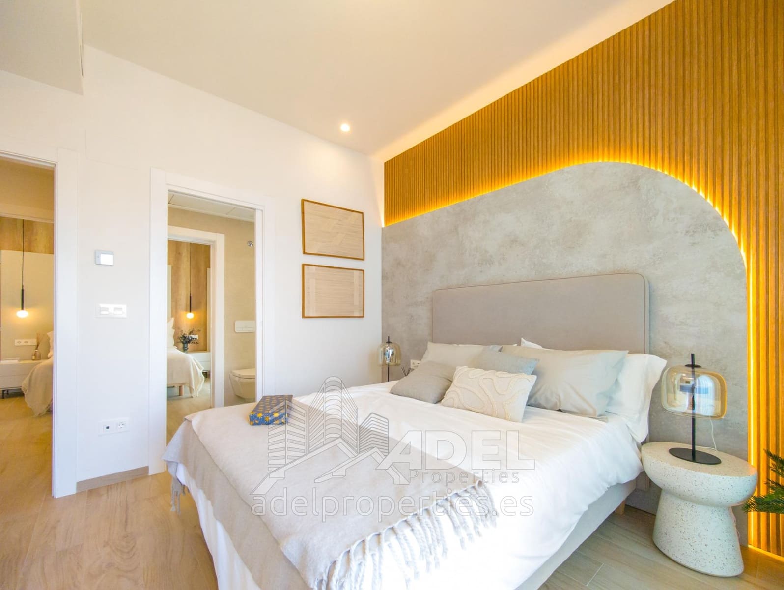 Chalet de 3 habitaciones en Ciudad Quesada en venta con piscina - 435.000 € (Ref: 9446292)