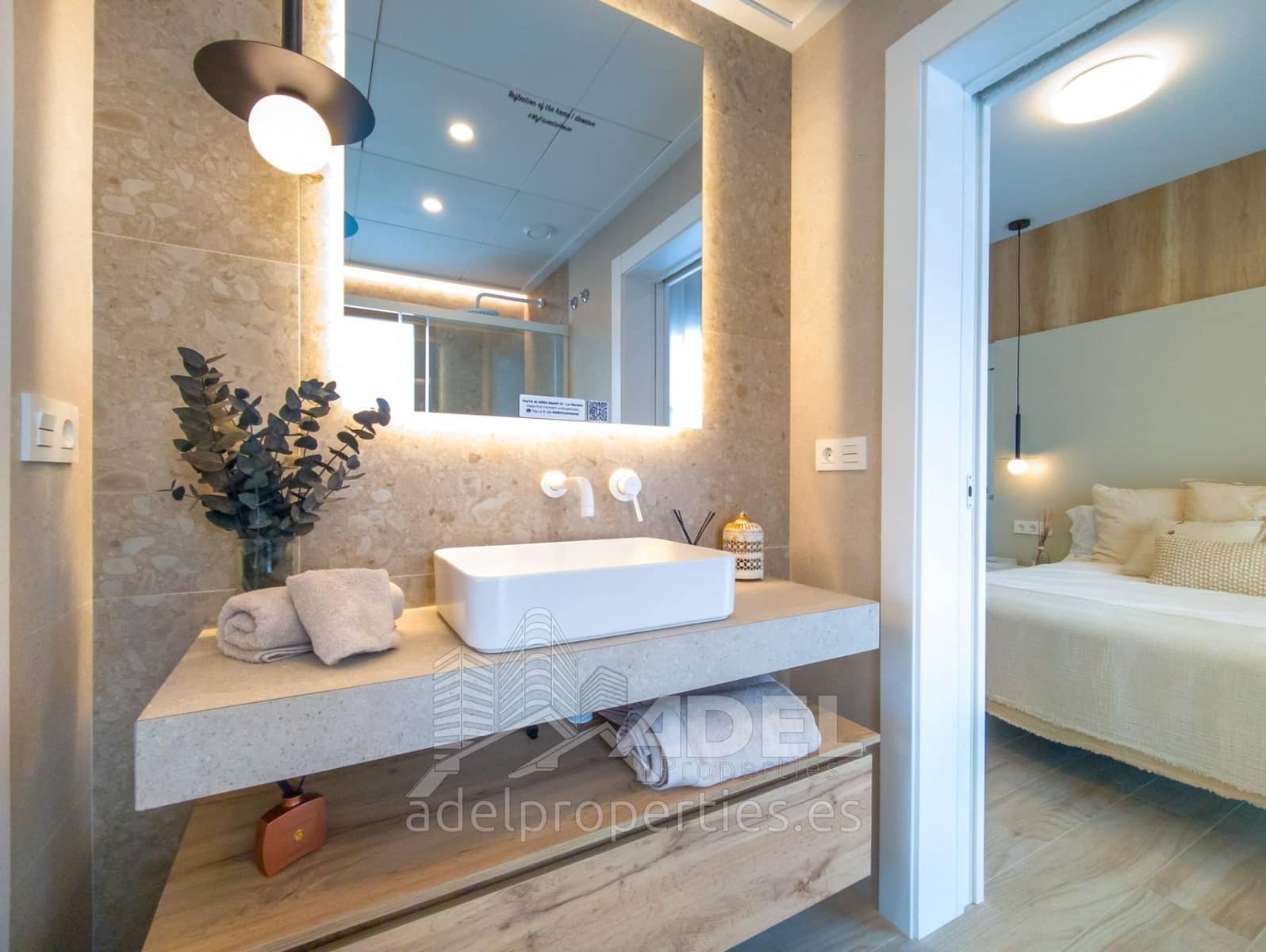 Chalet de 3 habitaciones en Ciudad Quesada en venta con piscina - 435.000 € (Ref: 9446292)