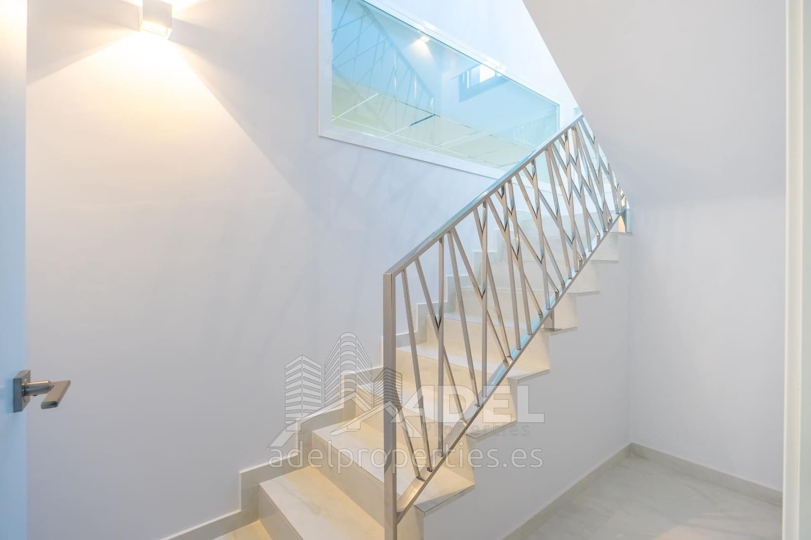 6 bedroom Villa for sale in Campoamor with pool garage - € 1,780,000 (Ref: 9482024)