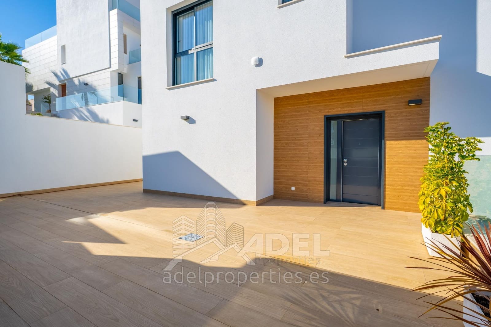 6 bedroom Villa for sale in Campoamor with pool garage - € 1,780,000 (Ref: 9482024)