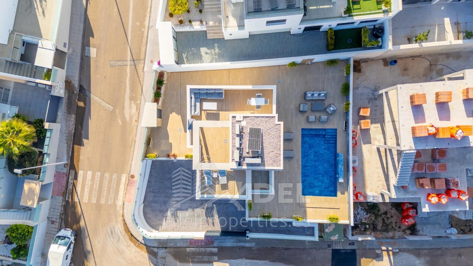 6 bedroom Villa for sale in Campoamor with pool garage - € 1,780,000 (Ref: 9482024)