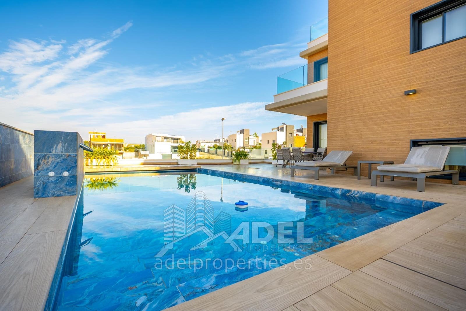 6 bedroom Villa for sale in Campoamor with pool garage - € 1,780,000 (Ref: 9482024)
