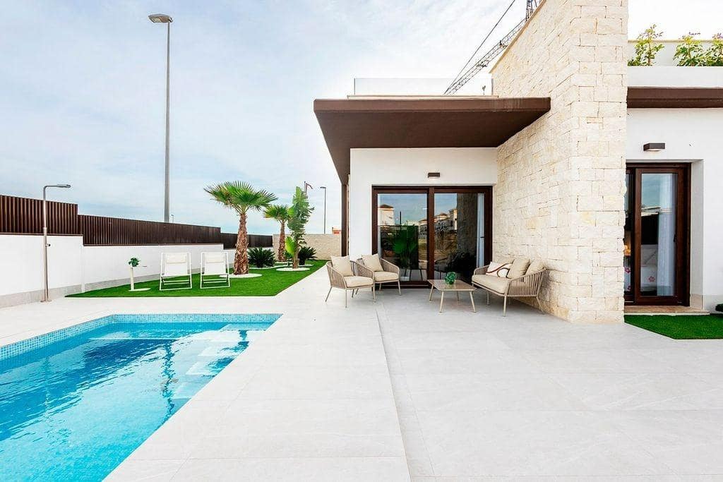 2 bedroom Villa for sale in Orihuela with pool - € 351,000 (Ref: 9494572)