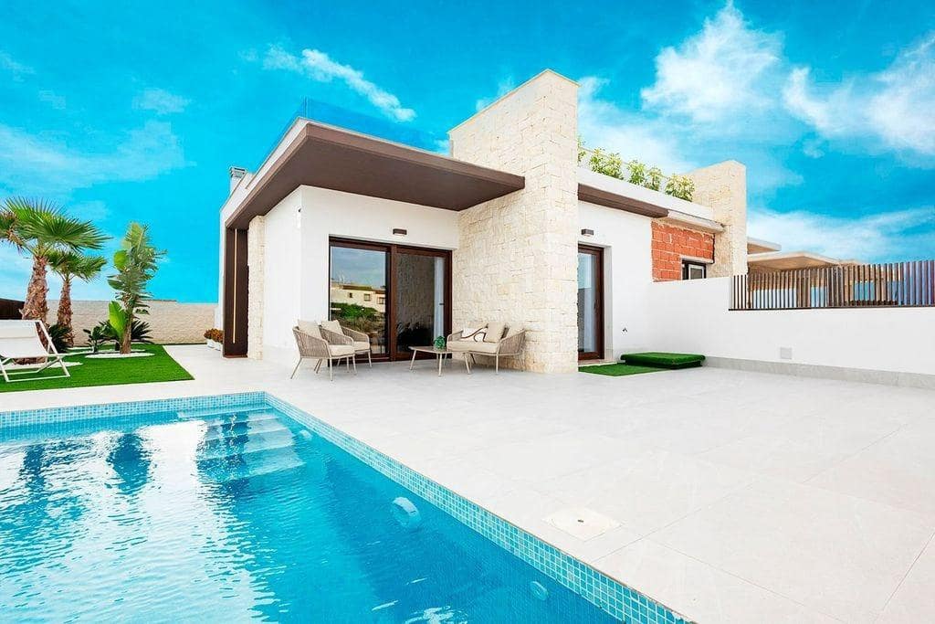 2 bedroom Villa for sale in Orihuela with pool - € 351,000 (Ref: 9494572)