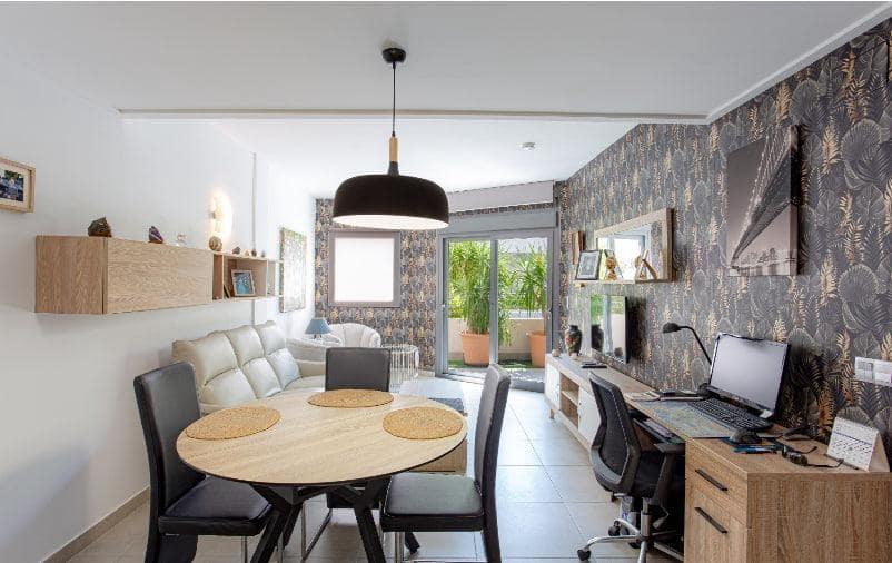 2 slaapkamer Appartement te koop in La Veleta met zwembad - € 250.000 (Ref: 9527647)