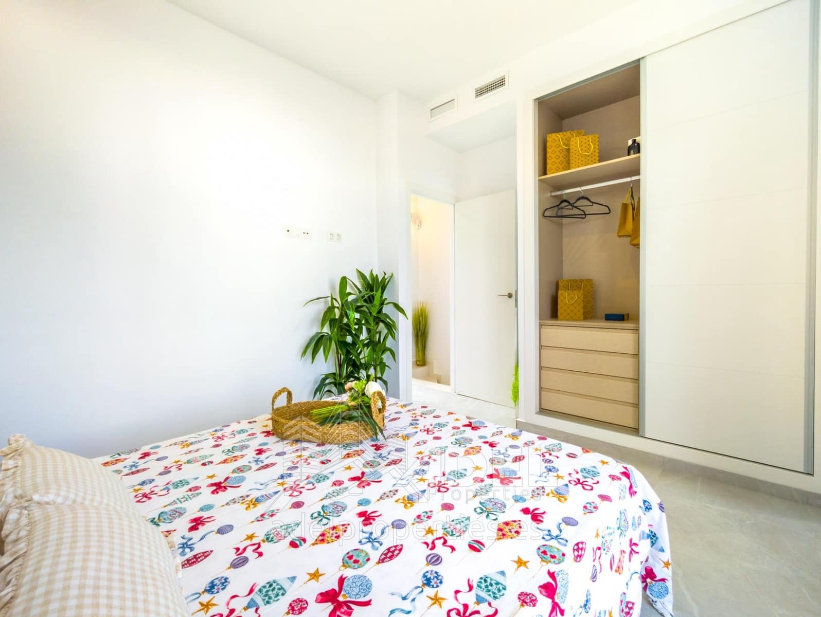 3 bedroom Terraced Villa for sale in Orihuela - € 299,000 (Ref: 9535884)