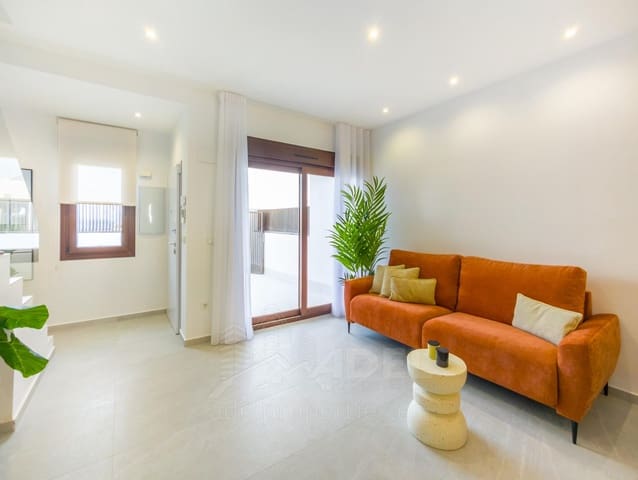 3 makuuhuone Rivitalo myytävänä paikassa Orihuela - 299 000 € (Ref: 9535884)