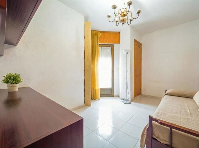 3 soveværelse Lejlighed til salg i Centro, Torrevieja - € 165.000 (Ref: 9555793)