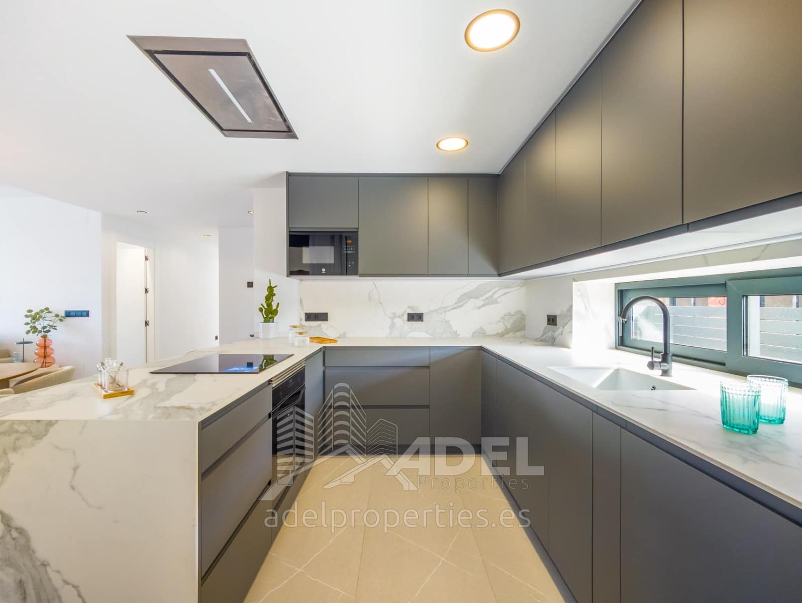 3 slaapkamer Villa te koop in Torrevieja met zwembad garage - € 595.000 (Ref: 9561742)