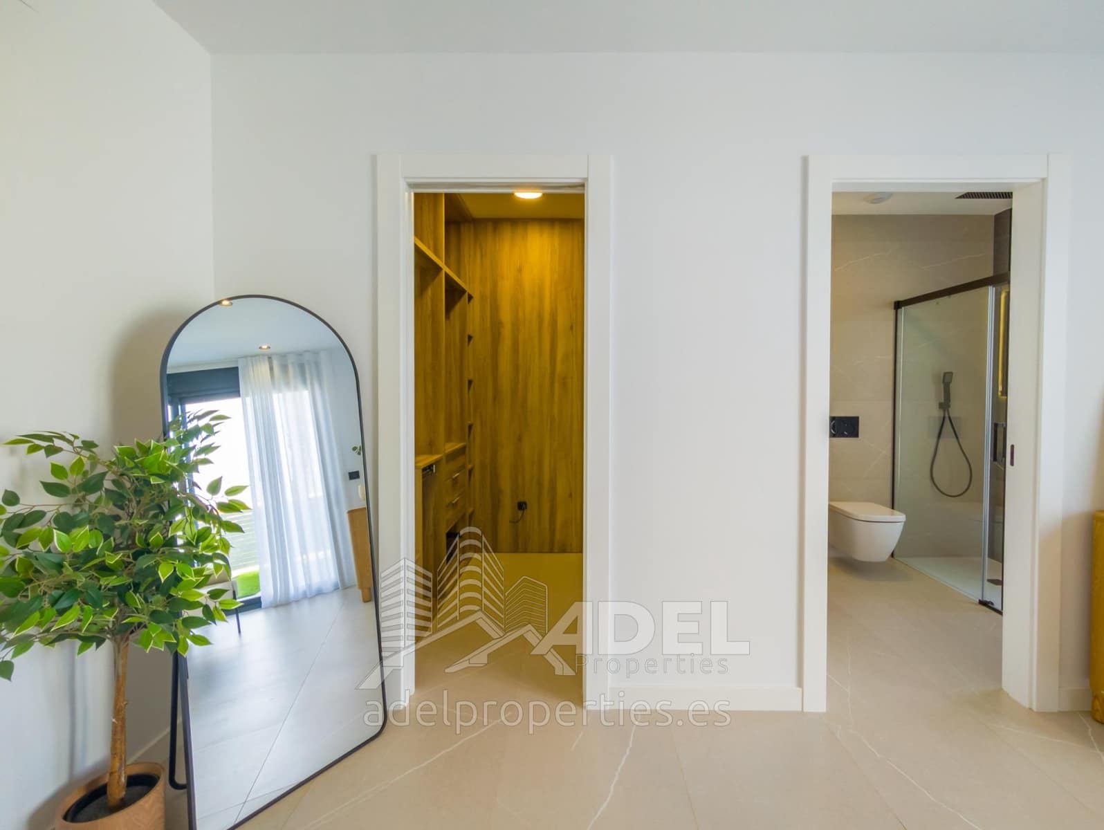 3 slaapkamer Villa te koop in Torrevieja met zwembad garage - € 595.000 (Ref: 9561742)