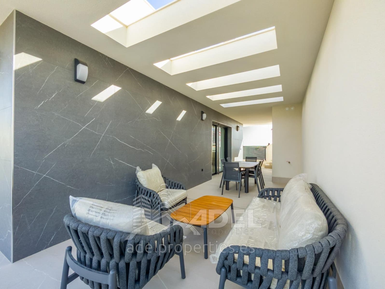 3 slaapkamer Villa te koop in Torrevieja met zwembad garage - € 595.000 (Ref: 9561742)