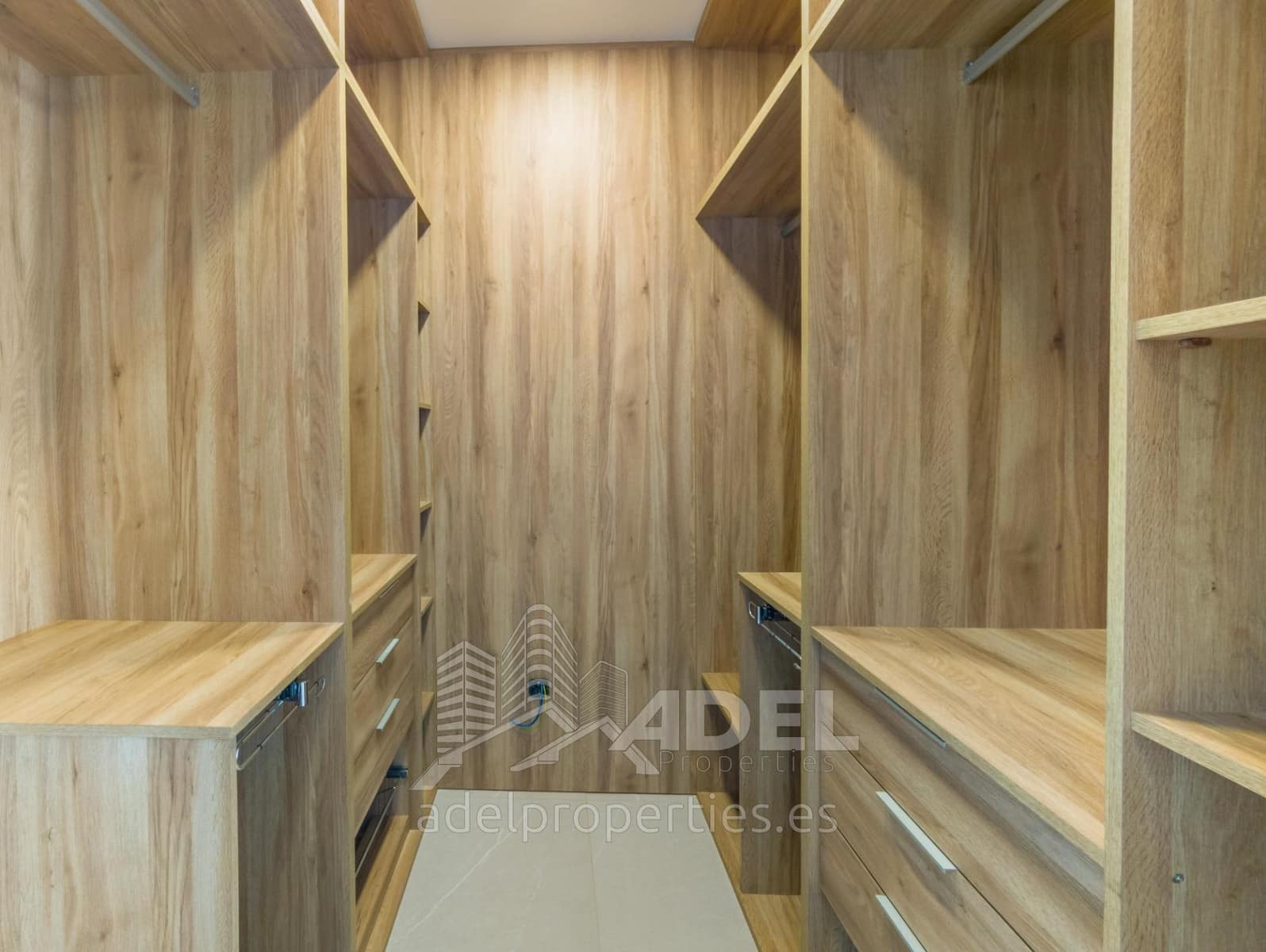 3 slaapkamer Villa te koop in Torrevieja met zwembad garage - € 595.000 (Ref: 9561742)