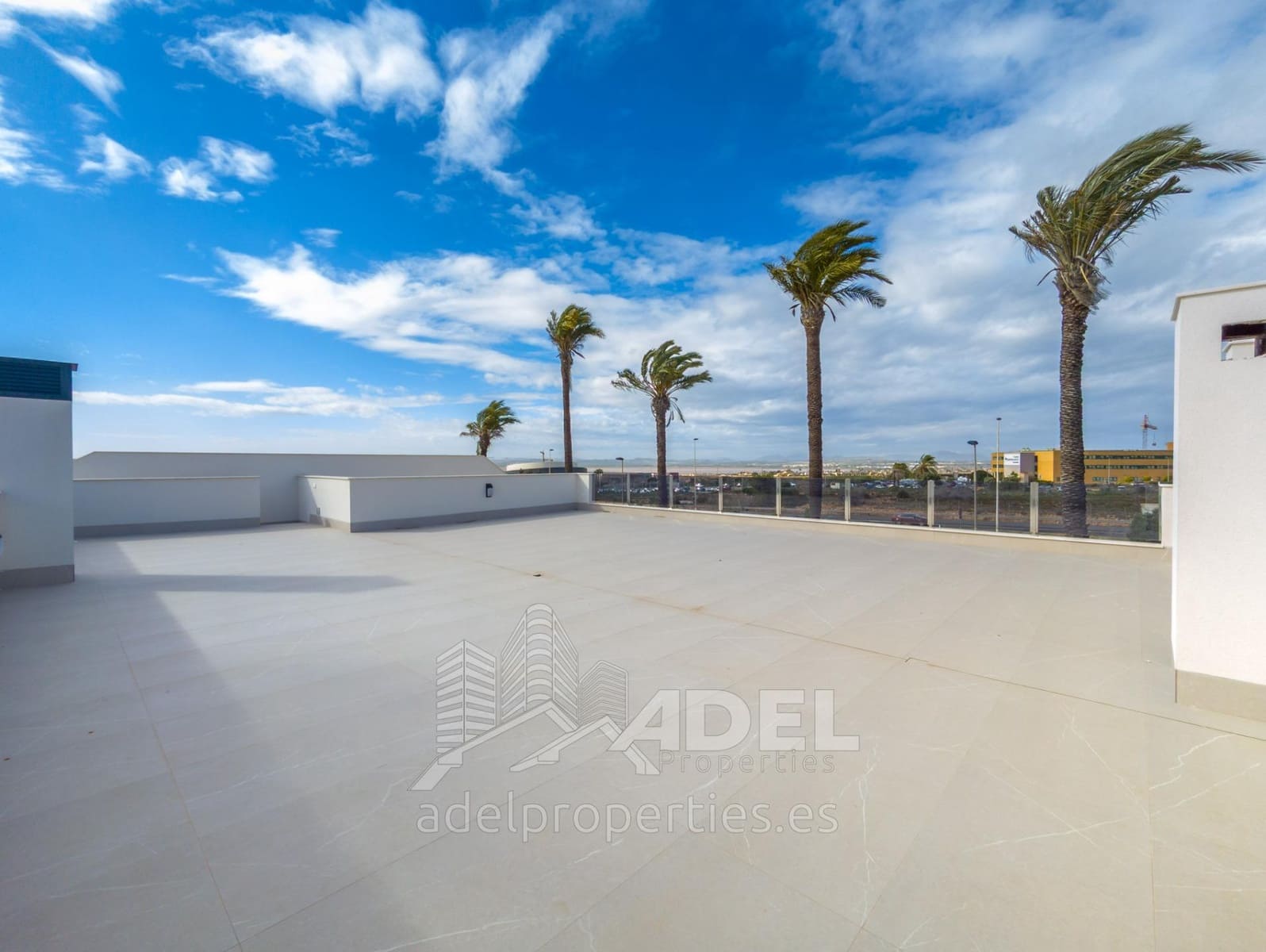3 slaapkamer Villa te koop in Torrevieja met zwembad garage - € 595.000 (Ref: 9561742)
