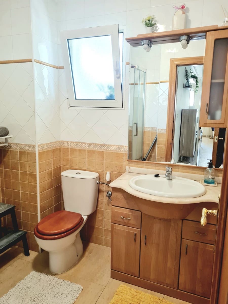3 sovrum Semi-fristående Villa att hyra i Torrevieja med pool garage - 1 600 € (Ref: 10004982)
