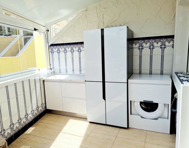 3 sovrum Semi-fristående Villa att hyra i Torrevieja - 1 600 € (Ref: 10004982)