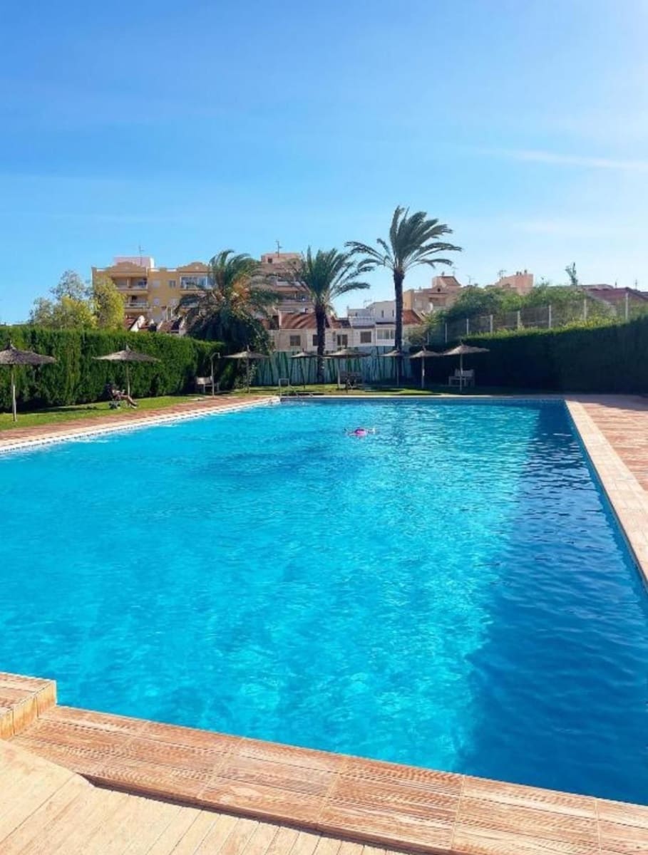 3 bedroom Semi-detached Villa for rent in Torrevieja with pool - € 2,200 (Ref: 10008291)