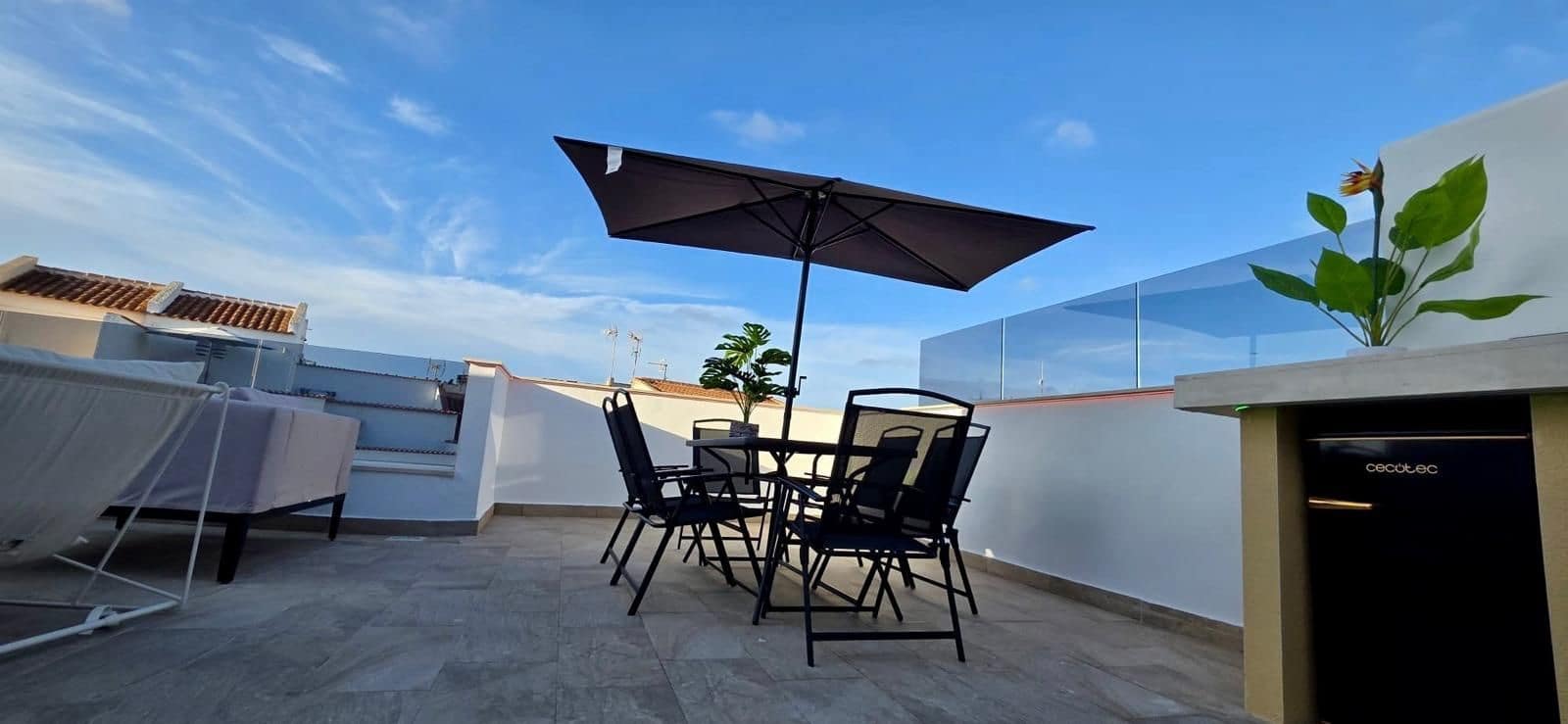 3 bedroom Semi-detached Villa for rent in Torrevieja with pool - € 2,200 (Ref: 10008291)