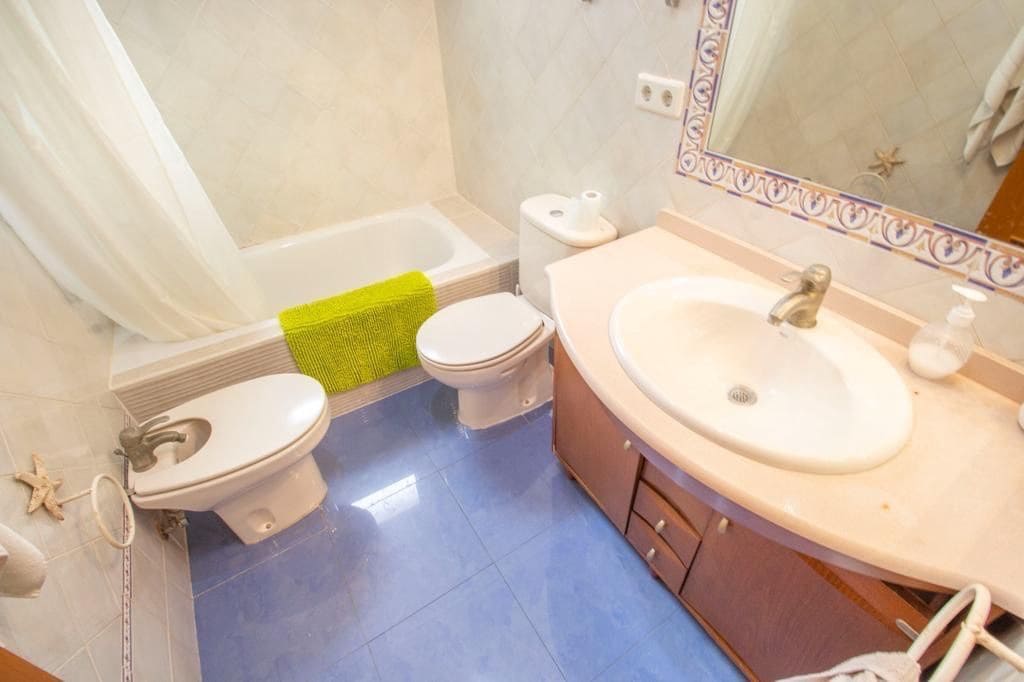 3 sovrum Lägenhet att hyra i Torrevieja - 900 € (Ref: 10008292)