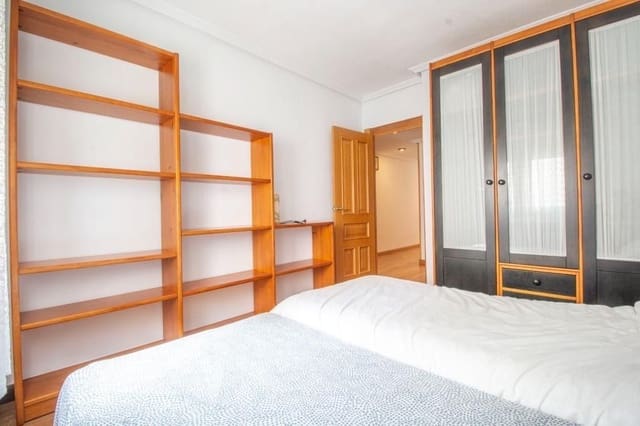 3 sypialnia Mieszkanie do wynajęcia w Torrevieja - 900 € (Ref: 10008292)