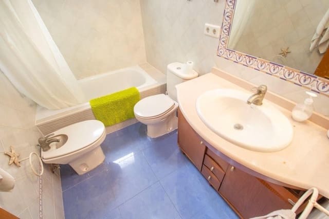 3 sypialnia Mieszkanie do wynajęcia w Torrevieja - 900 € (Ref: 10008292)