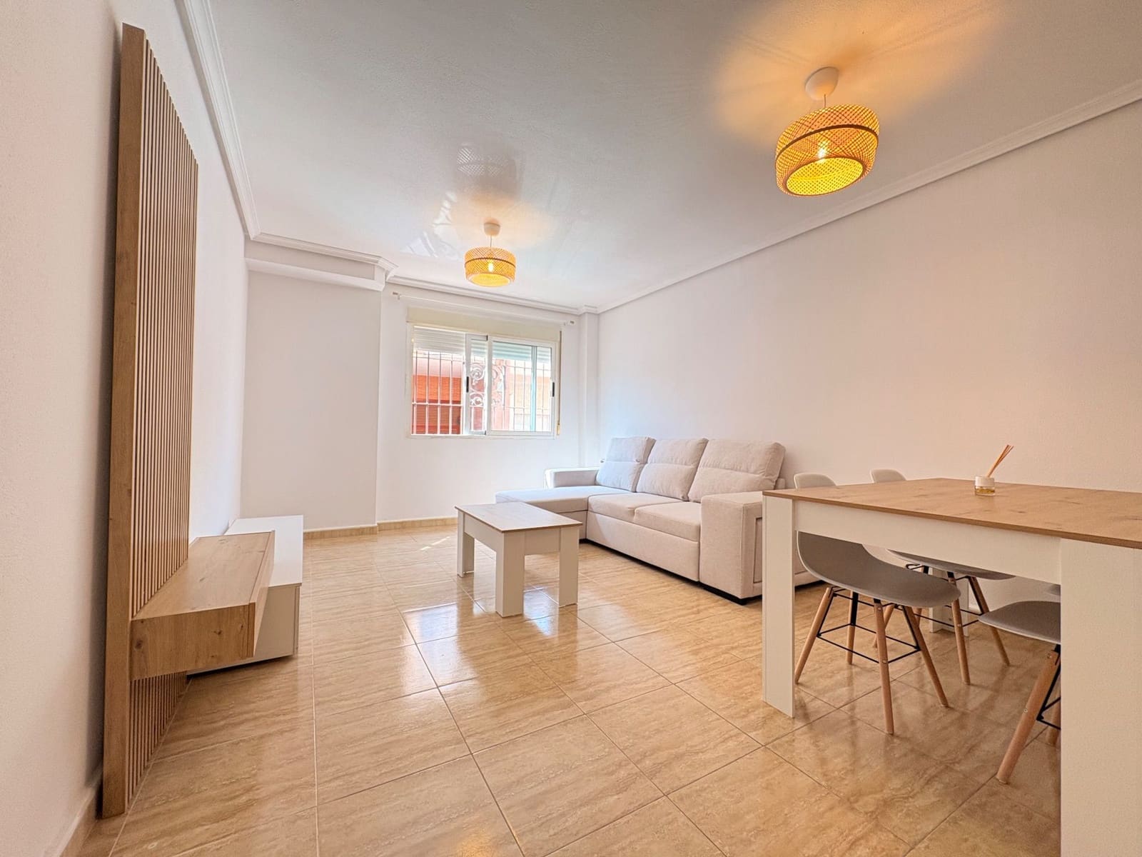2 bedroom Flat for rent in Pilar de la Horadada - € 800 (Ref: 10010240)