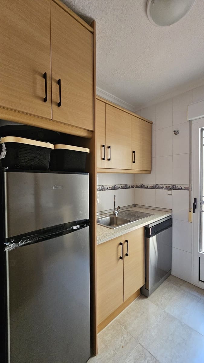 Bungalow de 2 chambres à louer à Orihuela Costa avec piscine garage - 1 150 € (Ref: 10021942)