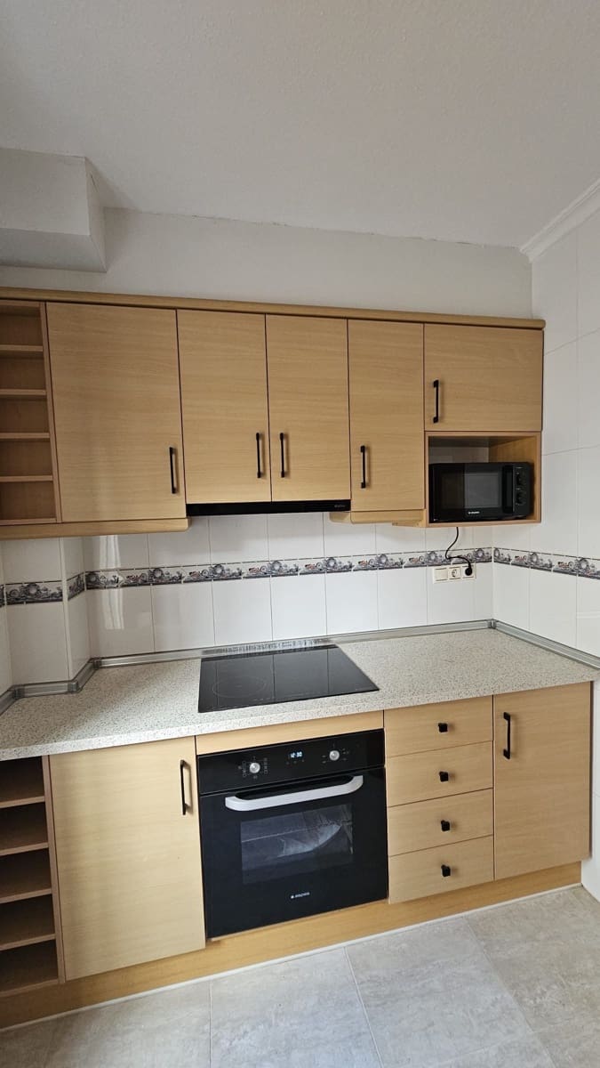 Bungalow de 2 chambres à louer à Orihuela Costa avec piscine garage - 1 150 € (Ref: 10021942)