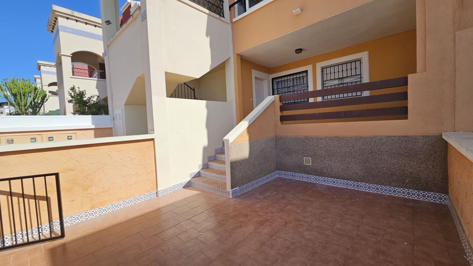 Bungalow de 2 chambres à louer à Orihuela Costa avec piscine garage - 1 150 € (Ref: 10021942)