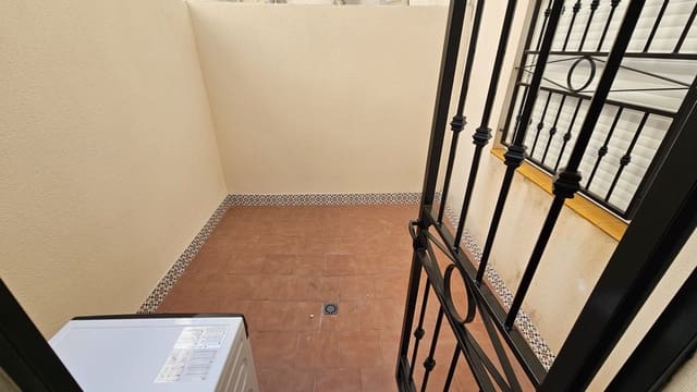 Bungalow de 2 chambres à louer à Orihuela Costa, Orihuela avec piscine garage - 1 150 € (Ref: 10021942)