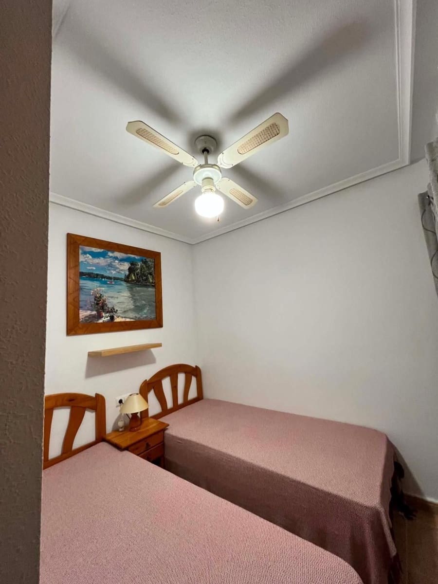 2 Zimmer Bungalow zu verkaufen in Orihuela Costa mit Pool - 159.900 € (Ref: 10021943)