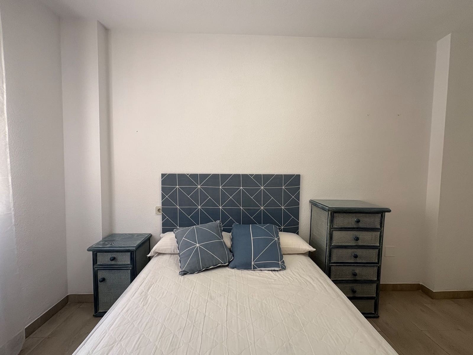 2 quarto Apartamento para arrendar em Guardamar del Segura com piscina - 750 € (Ref: 10023536)