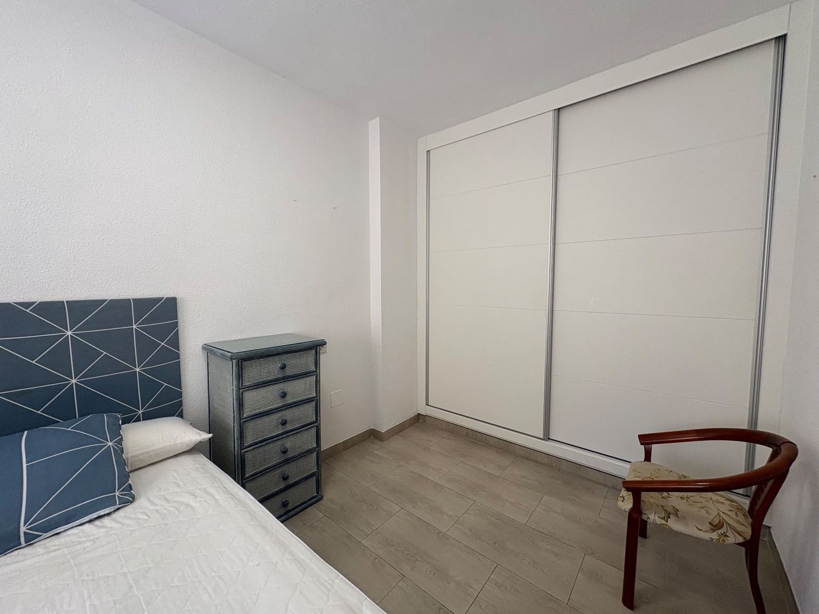 2 quarto Apartamento para arrendar em Guardamar del Segura com piscina - 750 € (Ref: 10023536)