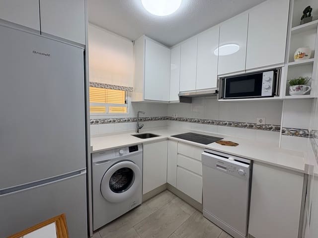 2 soverom Leilighet til leie i Guardamar del Segura med svømmebasseng - € 750 (Ref: 10023536)