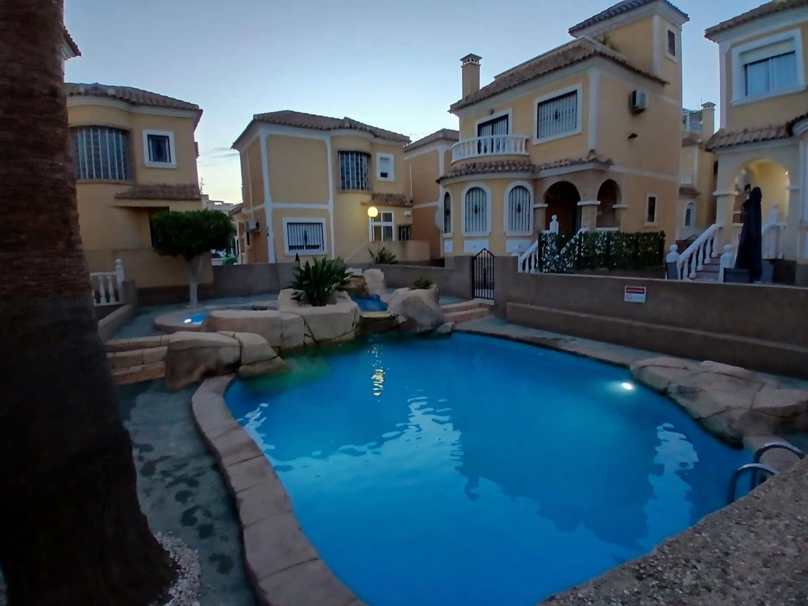 2 Zimmer Villa zu vermieten in Orihuela Costa mit Pool - 1.100 € (Ref: 10023537)