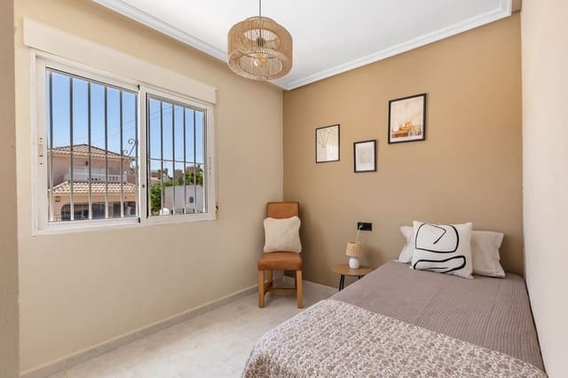 3 quarto Moradia para arrendar em Orihuela Costa, Orihuela com piscina garagem - 1 650 € (Ref: 10026701)
