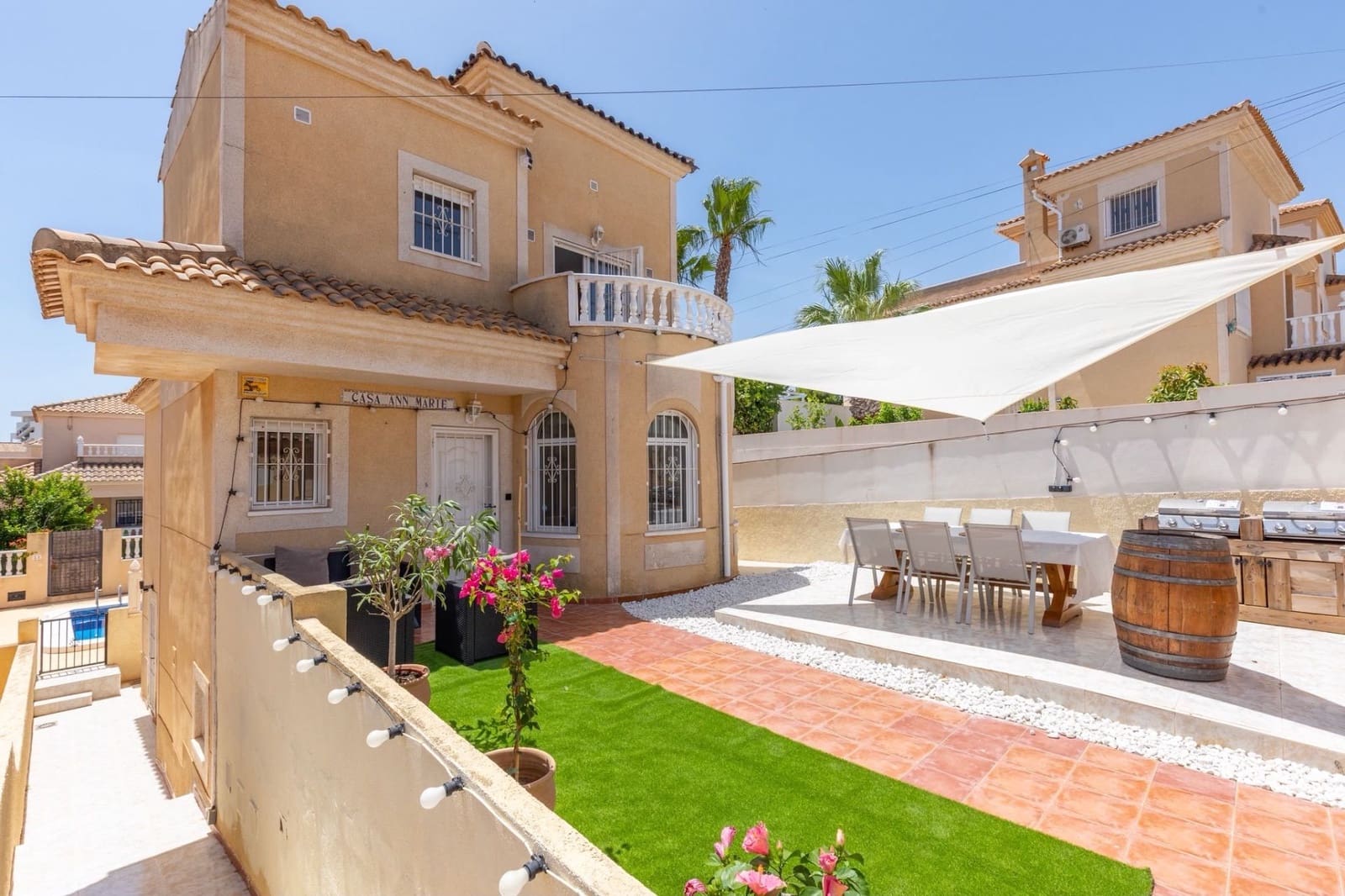 3 quarto Moradia para arrendar em Orihuela Costa com piscina garagem - 1 650 € (Ref: 10026701)