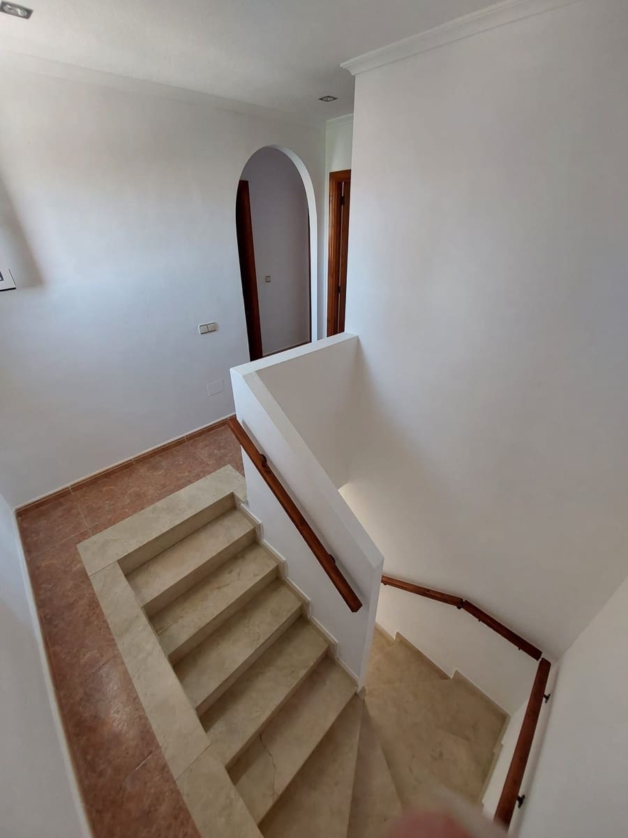 3 slaapkamer Villa te huur in Torrevieja met garage - € 700 (Ref: 10029993)