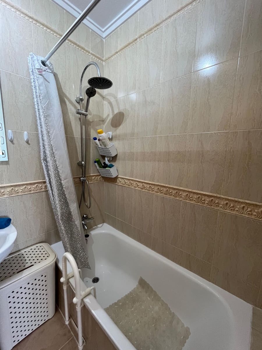2 sypialnia Dom blizniak do wynajęcia w Pilar de la Horadada z basenem garażem - 1 000 € (Ref: 10031430)