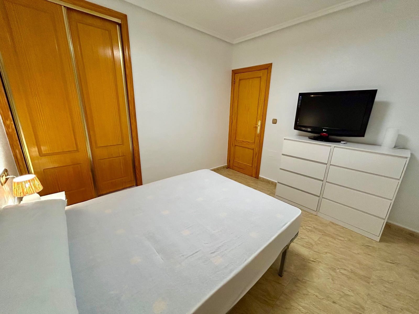 Piso de 2 habitaciones en Los Montesinos en alquiler con piscina - 725 € (Ref: 10031431)