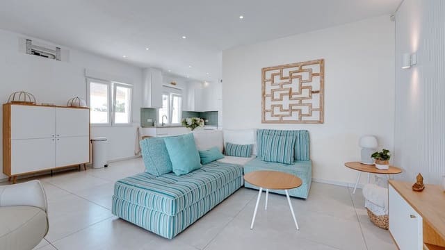 3 sovrum Villa att hyra i Torrevieja med pool garage - 3 000 € (Ref: 10033419)