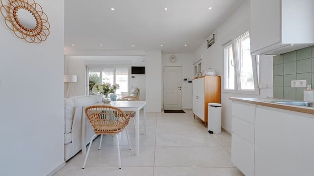 3 sovrum Villa att hyra i Torrevieja med pool garage - 3 000 € (Ref: 10033419)
